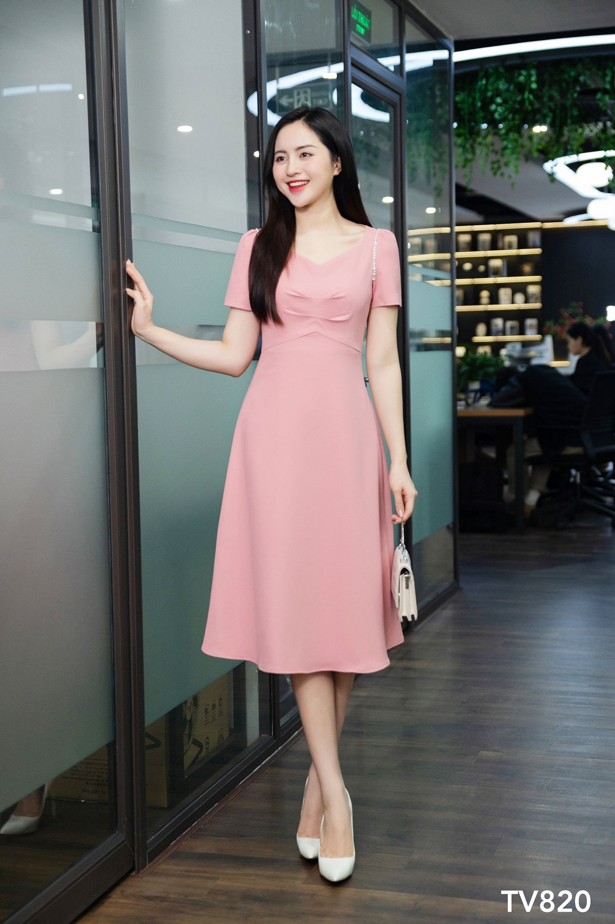 Đầm dài hồng MC Fashion