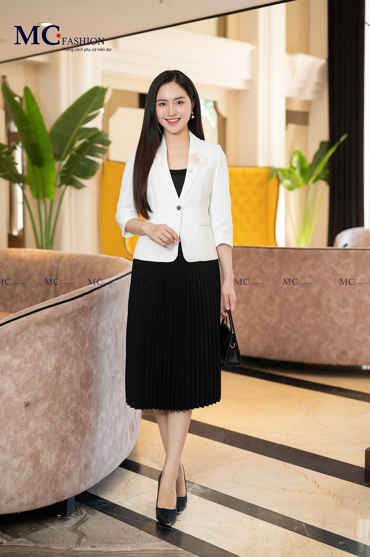 Áo vest trắng tay lỡ MC Fashion